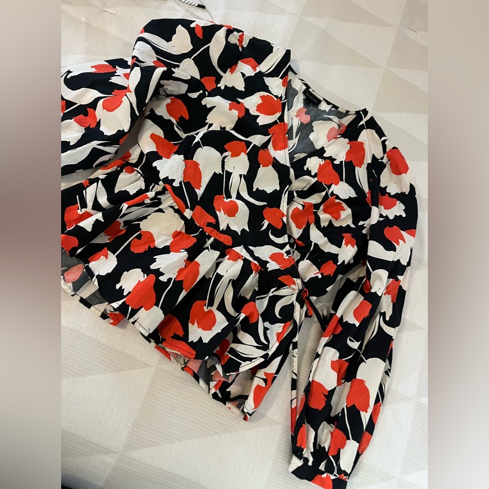 Who What Wear Black Blouse with Red & Cream Floral Print